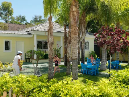 Gran Oasis Resort Отели в г. Чайофа