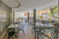Hotel Bremen - Breakfast