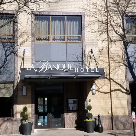 La Banque Hotel