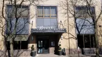 La Banque Hotel