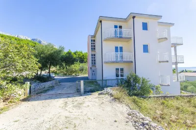 Apartments Seaview Hotels in Podgora