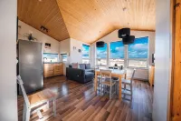 Blue View Cabin 6A with Hot Tub Hotels in Fludir