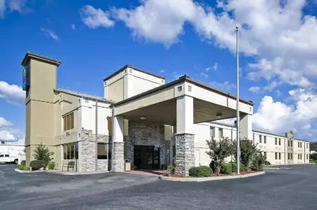 Spark by Hilton Muskogee Отели рядом с достопримечательностью «Парк Сполдинг»