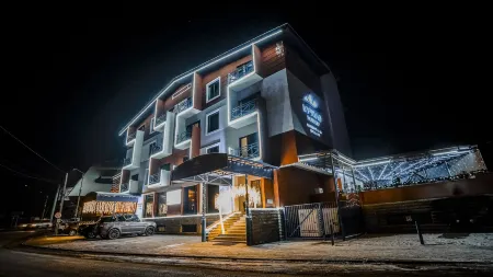 Hotel Sapphire Bakuriani Отели рядом с достопримечательностью «Starting point. Trail to Tsaghveri»