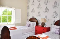 博韋公寓 鄰近The Lazy Gecko Cafe的酒店