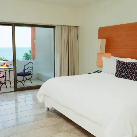 Camino Real Zaashila Huatulco