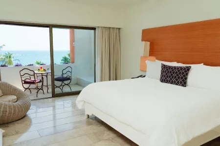 Camino Real Zaashila Huatulco