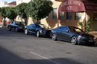 Royal Exchange Hotel - Parking