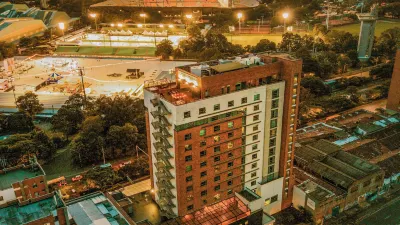 Tequendama Hotel Medellín - Estadio のホテル
