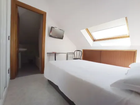 Hostal Lady Ana María Отели в г. Альпедрете