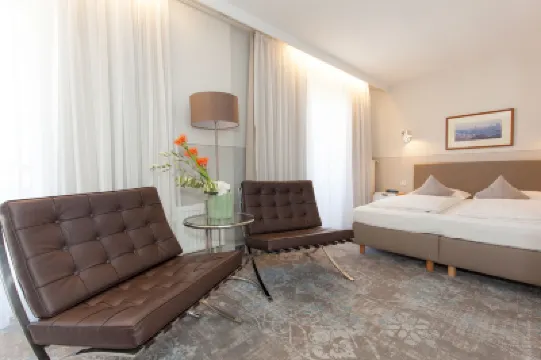 Franziskaner Hotels near Wurzburg Old University