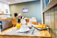 Hôtel Victor Hugo Lorient - breakfast