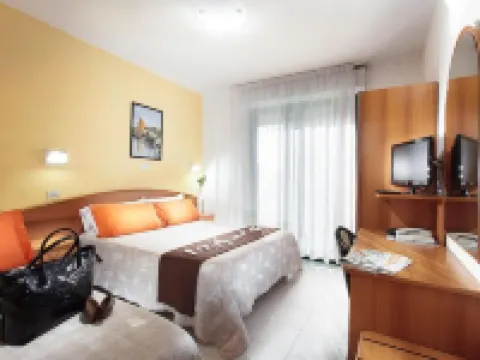 Hotel Emilia Hotels in Torre Pedrera