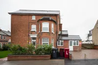 Laurel House - Apartments