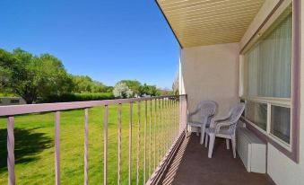 Red Arrow Inn & Suites, a Travelodge by Wyndham