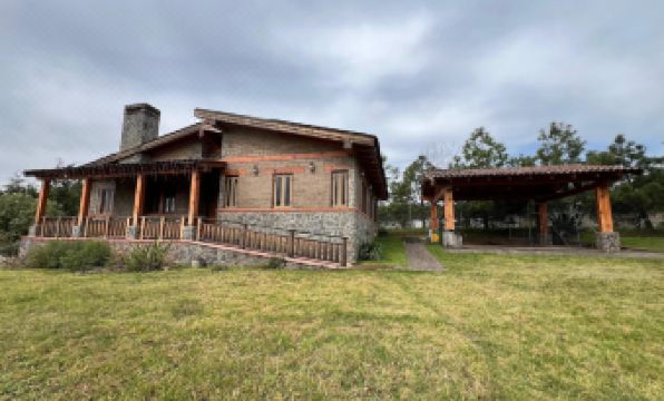 HOTEL Y CABAÑAS MOUNTAIN LODGE - Housity