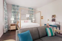 Lily Hall