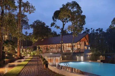 Sterling Lontano Waterfront Wayanad Hotel in zona Edakkal Caves