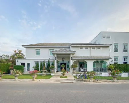 ヴィラ アムパワー アムパワーのホテル