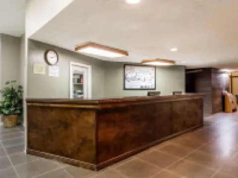 Studio Apartments Hotels in Logan County