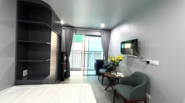 Era Apartment Cat Linh Отели рядом с достопримечательностью «Мавзолей Хо Ши Мина»