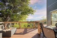 Dawson by AvantStay Serene Austin Home Set Amongst Nature w Pool Hot Tub Close to Lake Travis