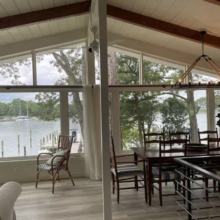 Renovated, Waterfront, Large Private Deep Water Dock, Cowboy Pool, Fire Pit