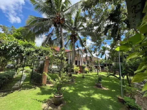 Grandma Lu's Homestay Hong Ngu Hotels in 