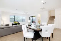 美麗的4臥室別墅，靠近迪士尼！由RedAwning提供