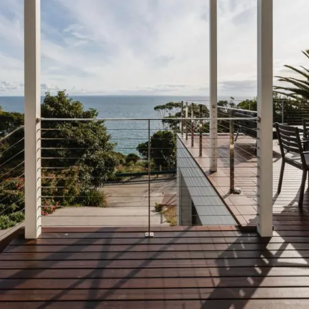 Clifftop Luxury with Spectacular Ocean Views