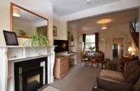 Tilling View with Private Parking