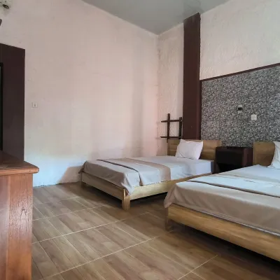 New Lishafa Guesthouse Hotels near Pulau Menjangan-besar