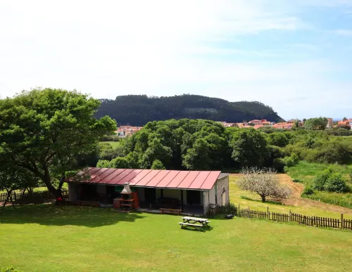 Complejo Rural Las Mimosas del Nalon Hotels in Cudillero