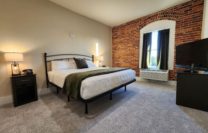 Historic Griffin Hotel