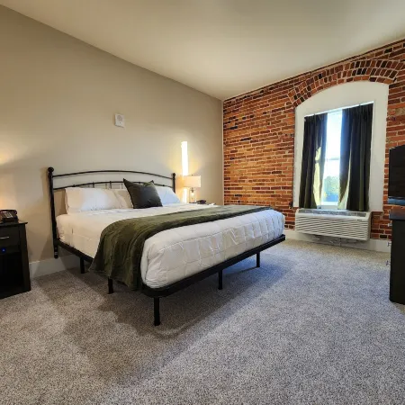 Historic Griffin Hotel
