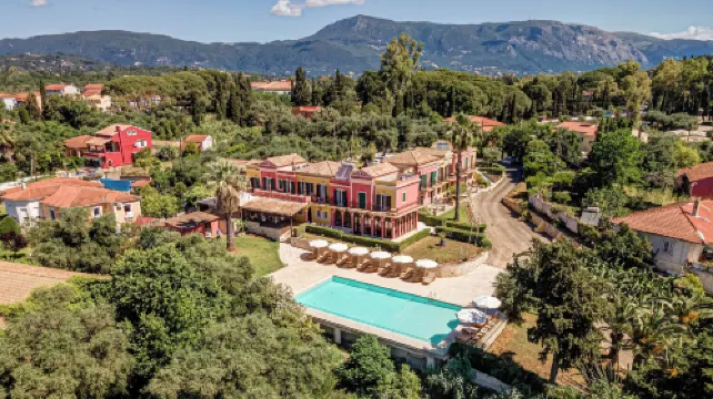 โบว์อันธ์แอชชีส์ คอร์ฟู