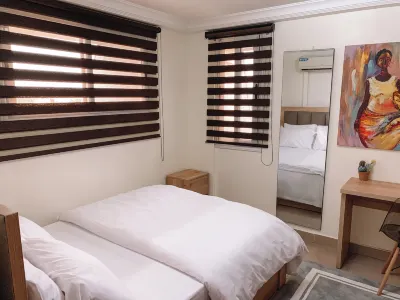 Sky Suites Labone Hotels in Labone