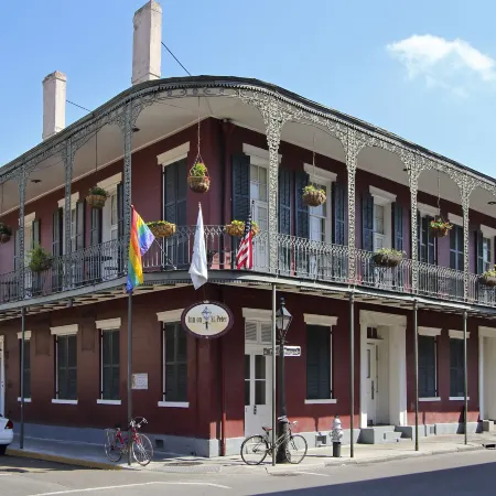 Inn on St. Peter, a French Quarter Guest Houses Property Отели рядом с достопримечательностью «Дом Герман-Грима»