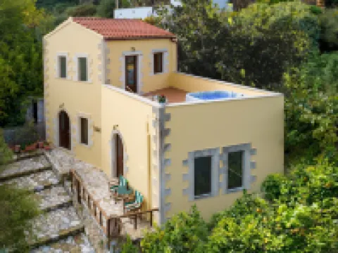 Villa Erontas Mini Pool and Heated Jacuzzi