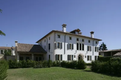 Villa Busta Hotel Hôtels à proximité de : Comunita Monastica Camaldolese di Santa Maria in Colle