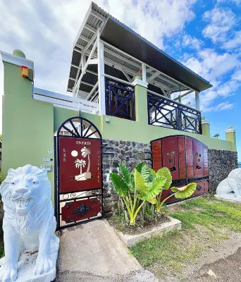 The Palm Trees Restaurant and Rooms Hotel a Saint-Philippe
