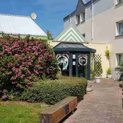 Contact Hotel Utah Beach Carentan Hotel Exterior