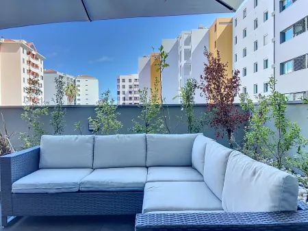 Terrace Apartment by Atlantic Holiday Отели рядом с достопримечательностью «Sacred Art Museum (Museu de Arte Sacra)»