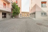 Santa Chiara Apartment by MyHomeInComo Hotels in Albese Con Cassano
