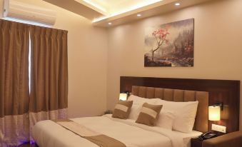Xcelsior Hotel & Spa