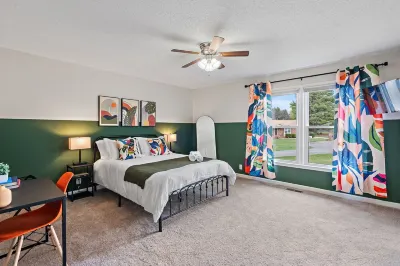 ~ NEW ~ Cozy / Murfreesboro / Arcade Room / Getaway - Sleeps 8+ Walgreens附近的飯店