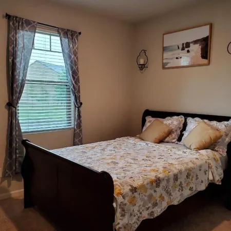 Cozy house in Covington with  3-Bdr. 2bth. AC and WiFi.