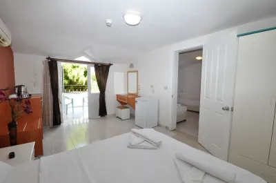 Lale Hotel Hotels in Turunc