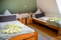 Enchanting thatched house idyllically situated on the Achterwasser, child-friendly