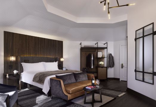 3. 더 에스테이트 ..